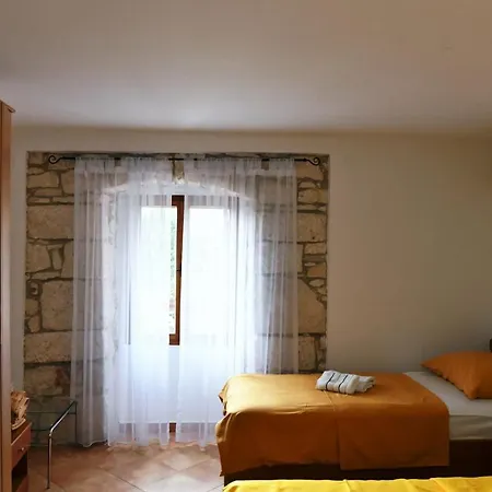 Freya's * Medolino